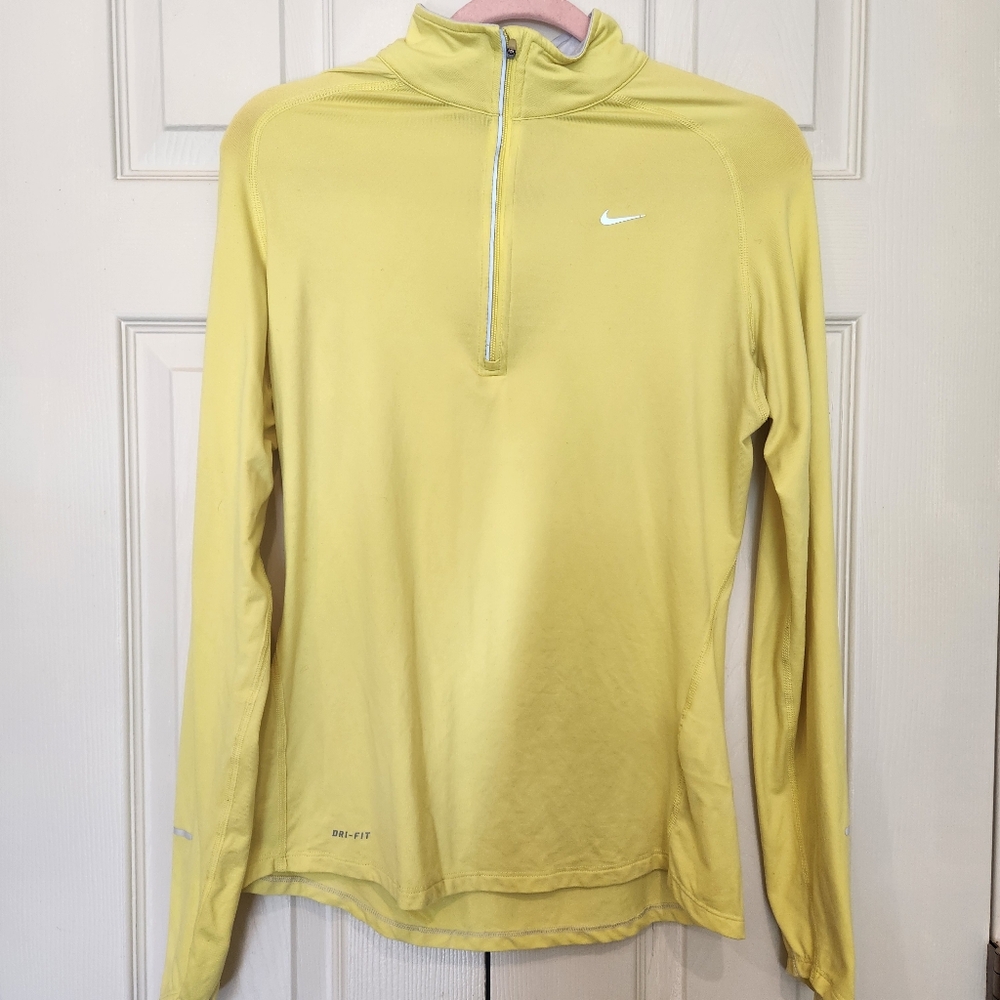 NIKE‎ Dri - Fit Yellow 3/4 Zip Long Sleeve Pullover Jacket Size Medium